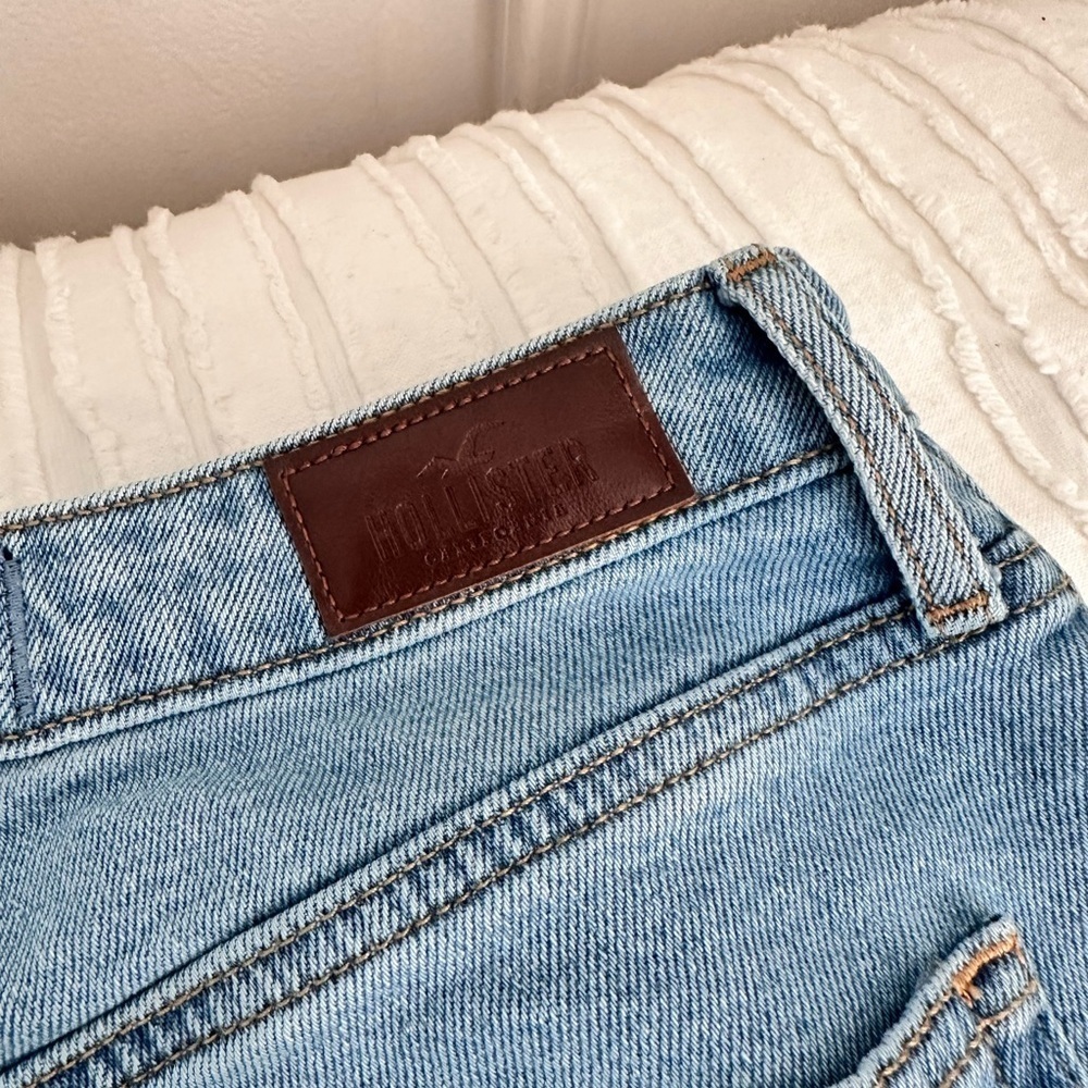 Hollister Ultra High Rise Vintage Straight Jeans Size 25 - Picture 8 of 8